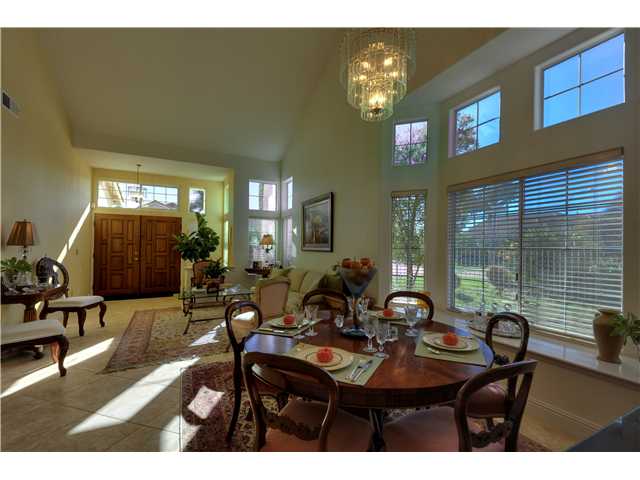 2324 Terraza Ribera Carlsbad, CA 92009 - Photo 7 of 25