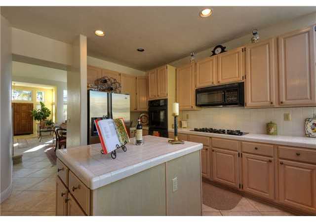 2324 Terraza Ribera Carlsbad, CA 92009 - Photo 10 of 25