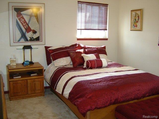 743 Ballantyne Road Grosse Pointe, MI 48236 - Photo 14 of 23 Red Bedroom