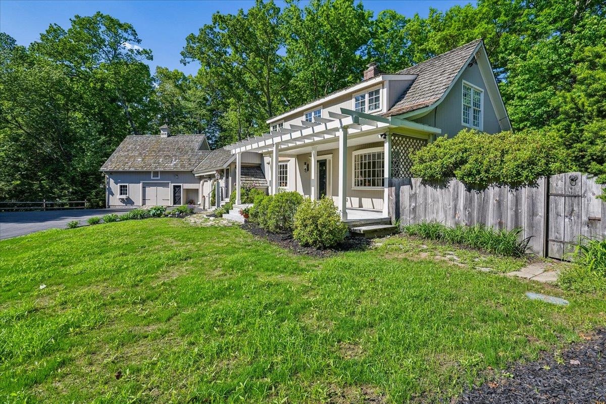 181 Meetinghouse Road Bedford, NH 03110 - Photo 6 of 55