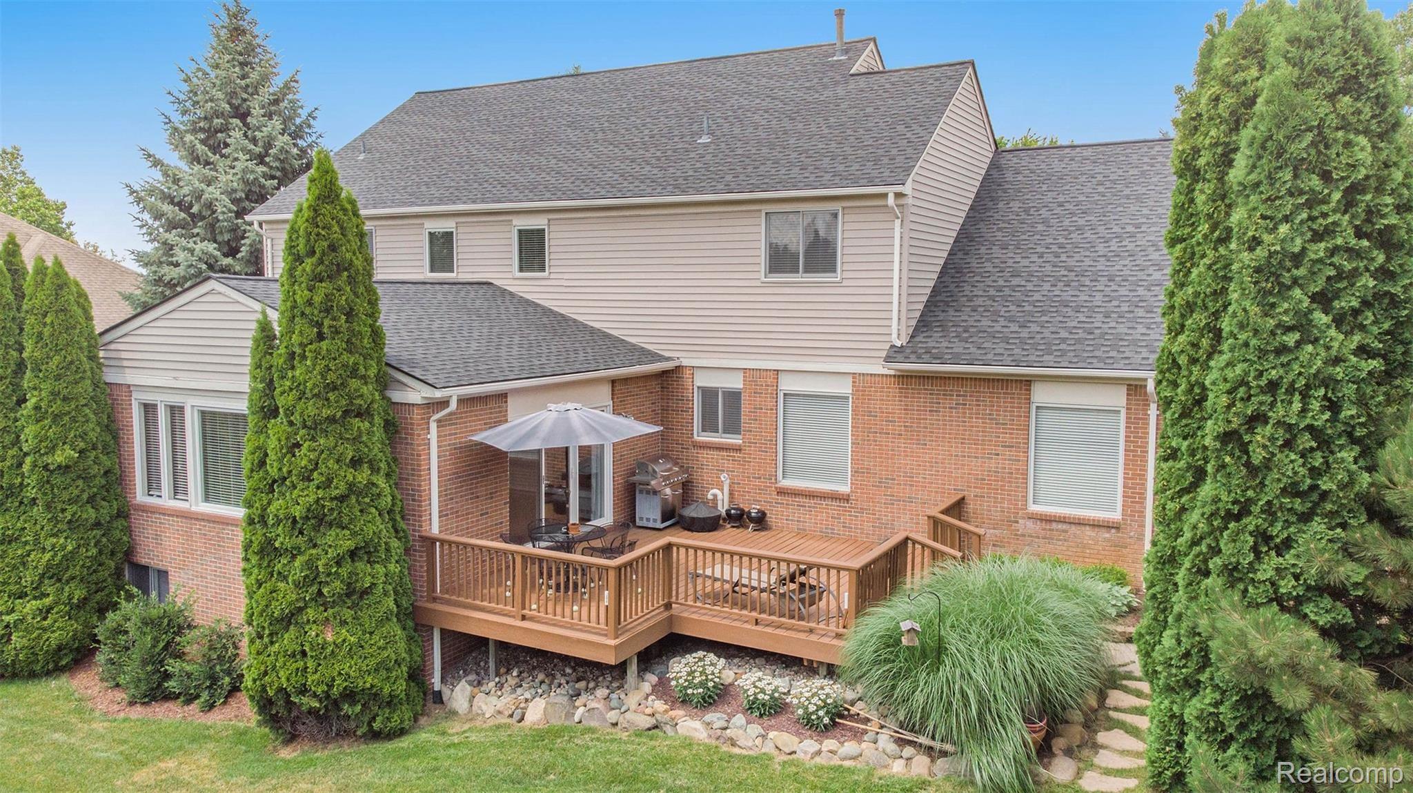 79 Oakbridge Drive Rochester, MI 48306 - Photo 34 of 46 DJI_0213-2.jpg