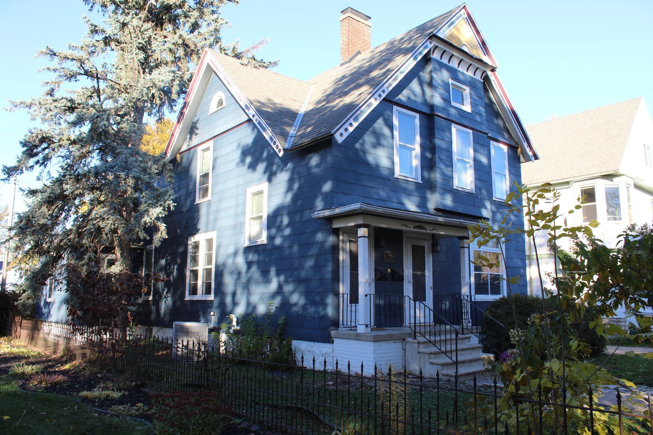 724 West 6th Street Winona, MN 55987 - Photo 2 of 34