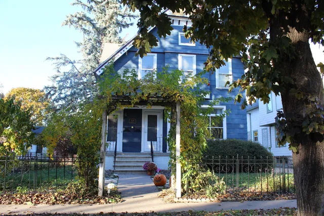 $289,000 | 724 West 6th Street, Winona, MN 55987