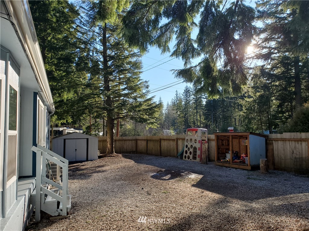 6194 Shamrock Road Maple Falls, WA 98266 - Photo 2 of 25 Gallery Image 2