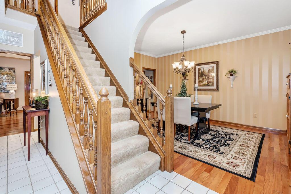 880 Riva Ridge Boulevard Gahanna, OH 43230 - Photo 16 of 79 OPEN STAIRCASE