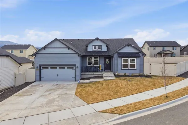 $609,999 | 18240 East 17th Avenue, Greenacres, WA 99016