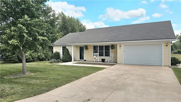 $269,000 | 313 South Thompson Street, Butler, MO 64730