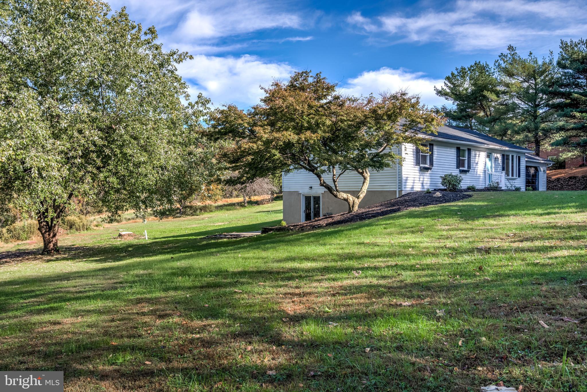 4577 Klinesville Road Columbia, PA 17512 - Photo 3 of 29