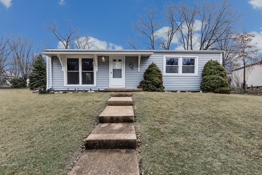 21 Deerpath Drive St. Peters, MO 63376 - Photo 1 of 20