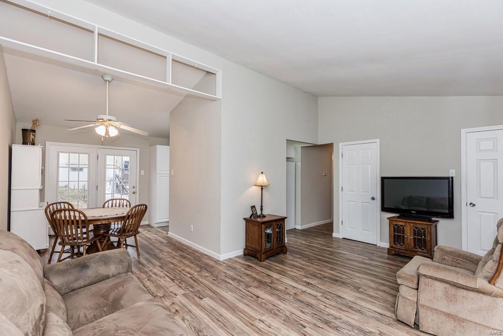 21 Deerpath Drive St. Peters, MO 63376 - Photo 4 of 20