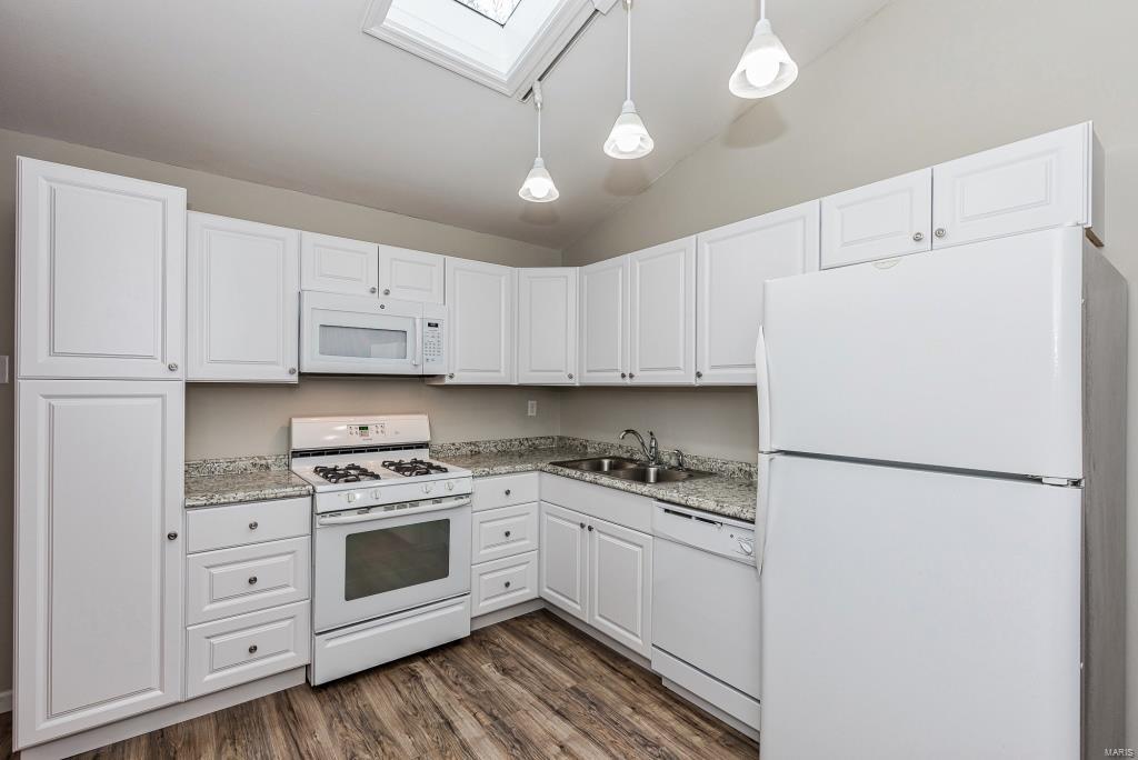 21 Deerpath Drive St. Peters, MO 63376 - Photo 7 of 20