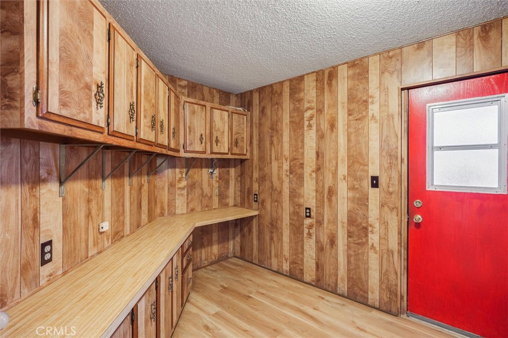 32 Via Santa Barbara, Unit 32 Paso Robles, CA 93446 - Photo 16 of 42 Laundry room