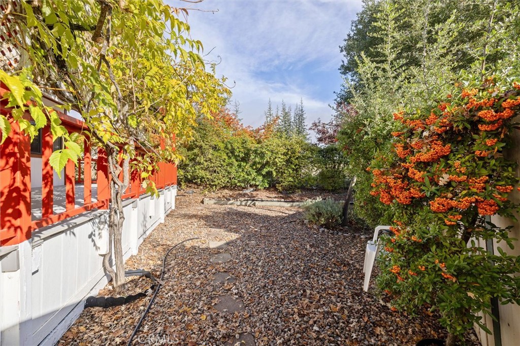 32 Via Santa Barbara, Unit 32 Paso Robles, CA 93446 - Photo 29 of 42 Front yard