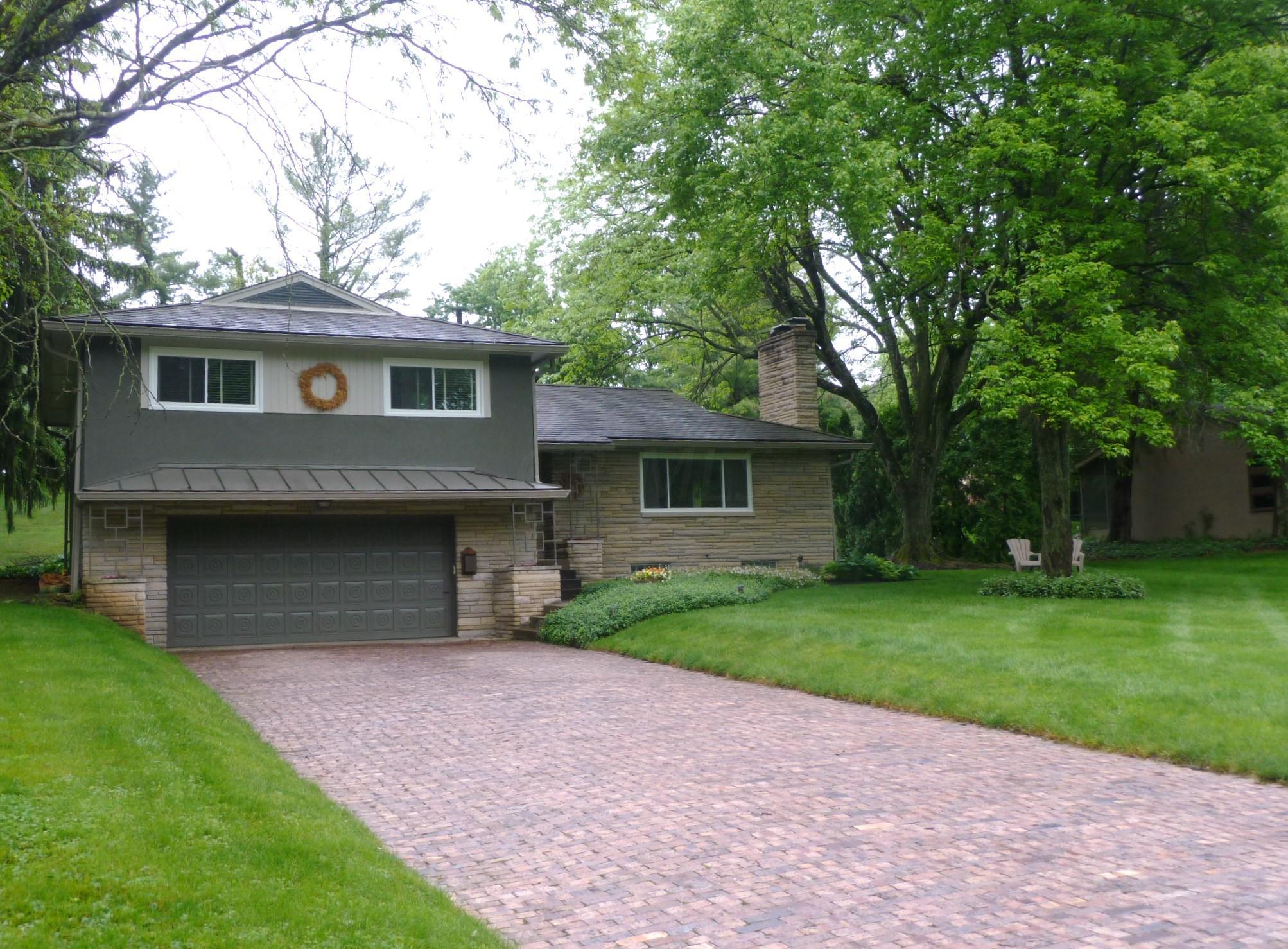 2582 Fishinger Road Columbus, OH 43220 - Photo 11 of 44