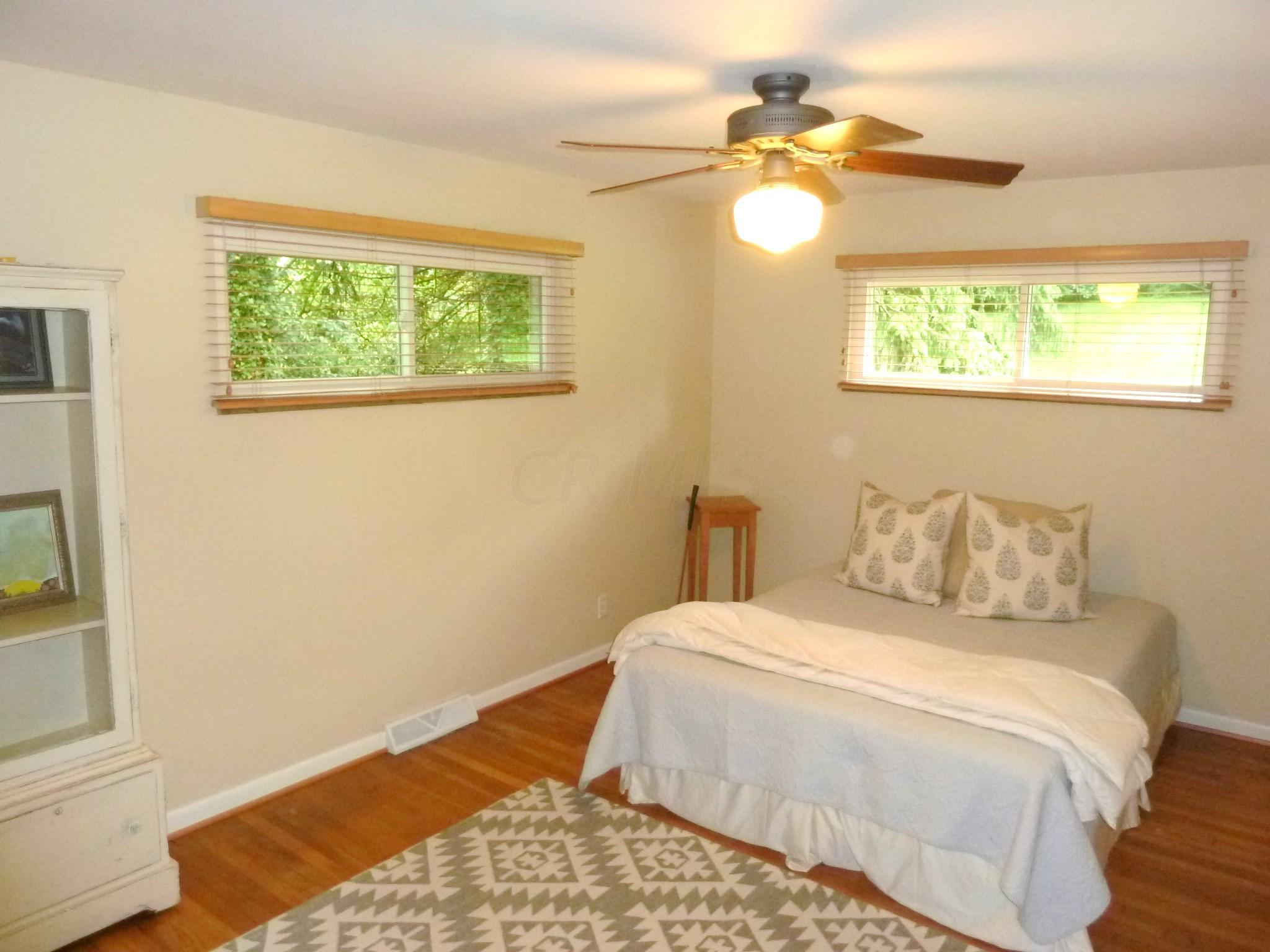2582 Fishinger Road Columbus, OH 43220 - Photo 34 of 44