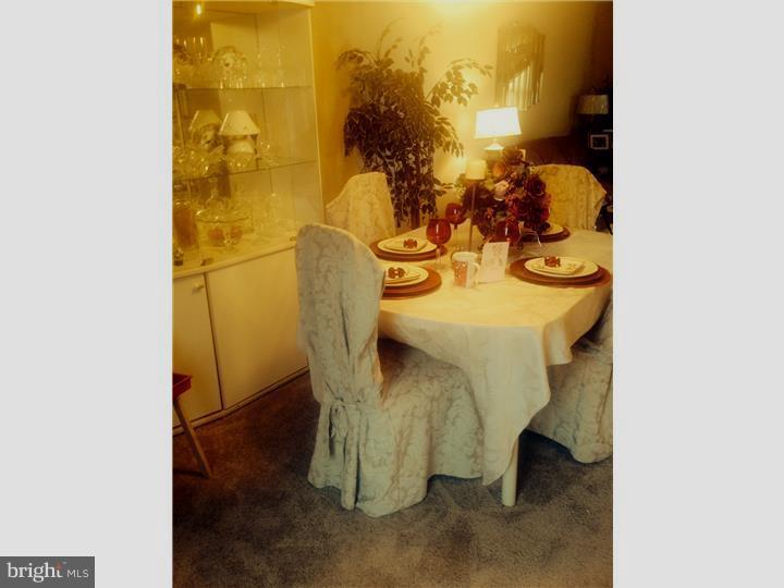 2 Rittenhouse Court Willingboro, NJ 08046 - Photo 4 of 12 Dining Room