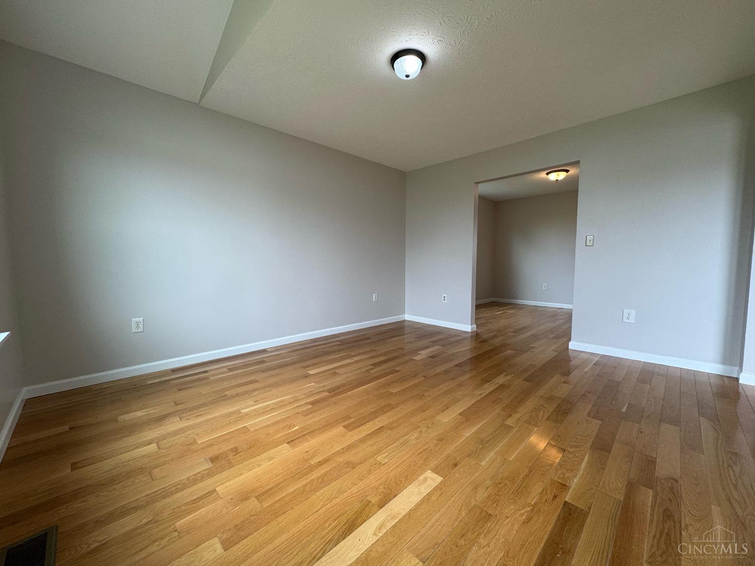 450 Pansy Road Blanchester, OH 45107 - Photo 4 of 47 Gallery Image 4