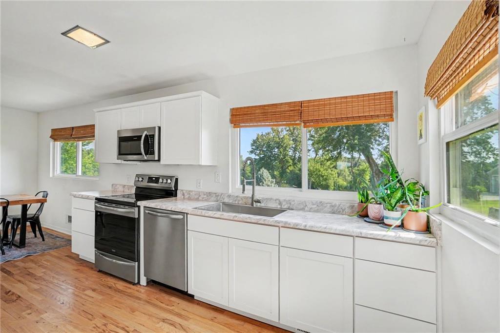 440 Ruth Ewing Road Liberty, MO 64068 - Photo 7 of 14 Gallery Image 7