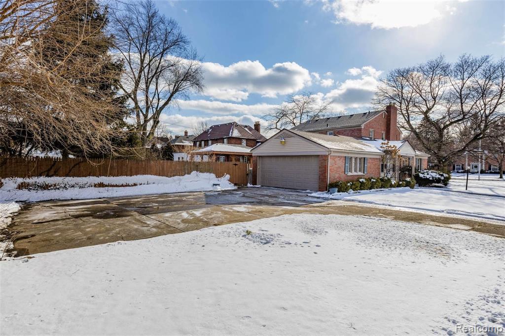 1442 Devonshire Road Grosse Pointe Park, MI 48230 - Photo 38 of 48