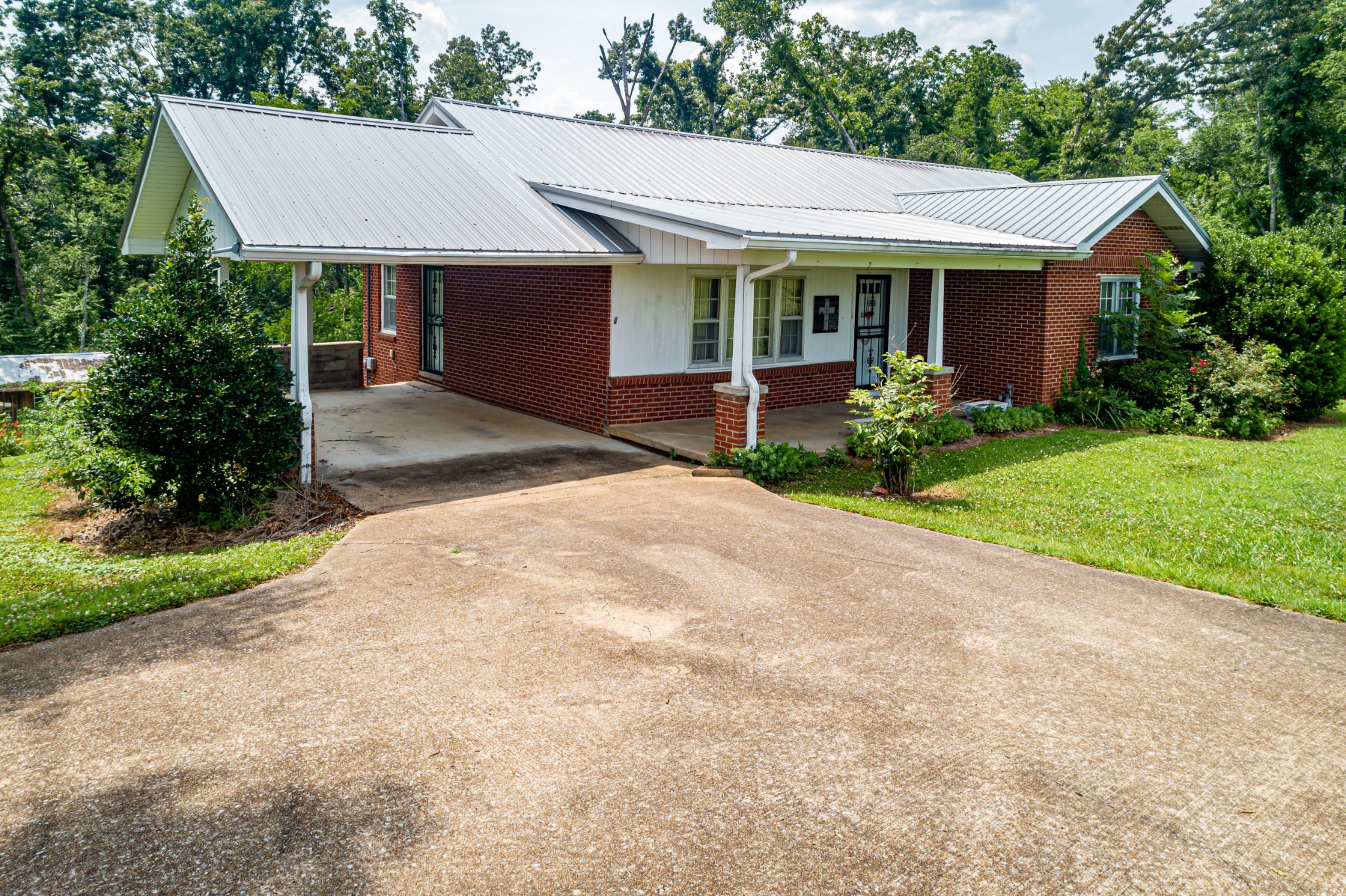 418 Largo Road Decaturville, TN 38329 - Photo 2 of 32 Gallery Image 2