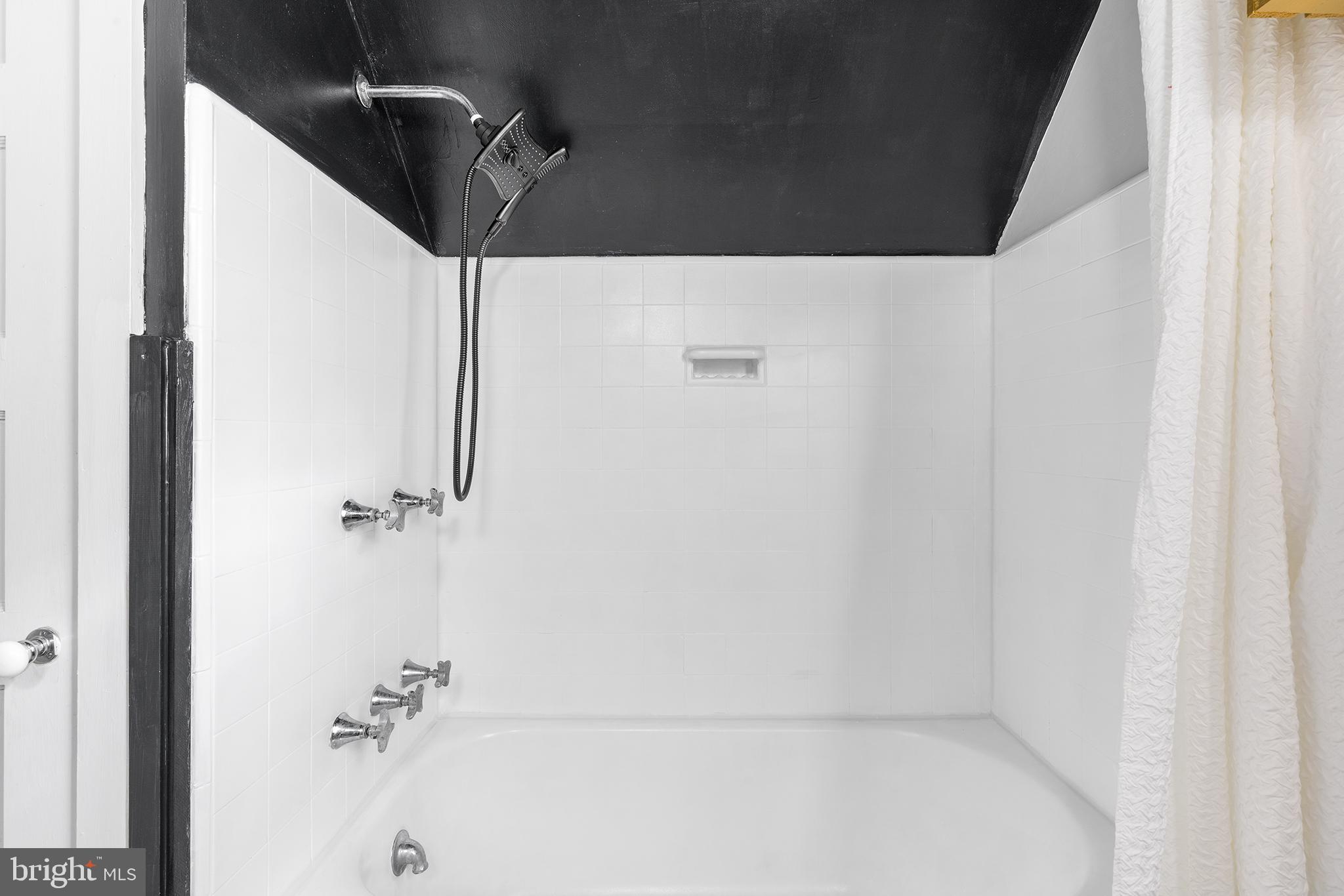 238 Fox Road Media, PA 19063 - Photo 26 of 74 a bathroom with a bathtub