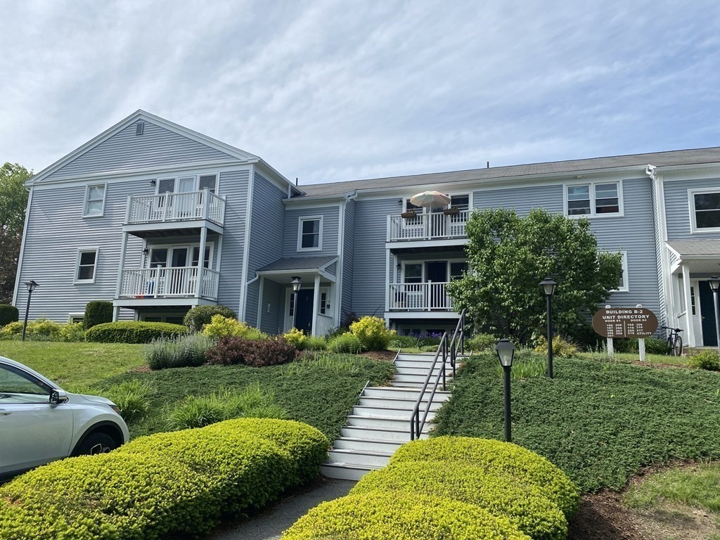 46 Evergreen Road, Unit 106 Northampton, MA 01053 - Photo 1 of 21