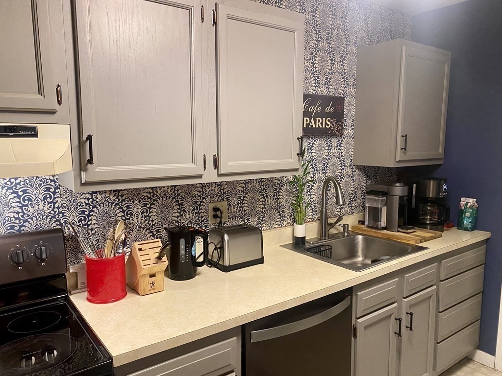46 Evergreen Road, Unit 106 Northampton, MA 01053 - Photo 13 of 21