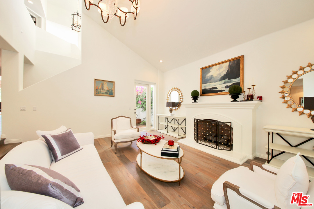 12695 Promontory Road Los Angeles, CA 90049 - Photo 19 of 52