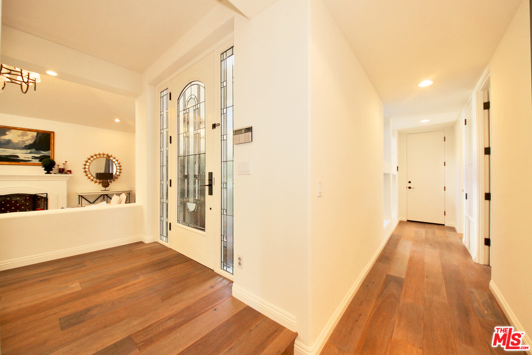 12695 Promontory Road Los Angeles, CA 90049 - Photo 20 of 52