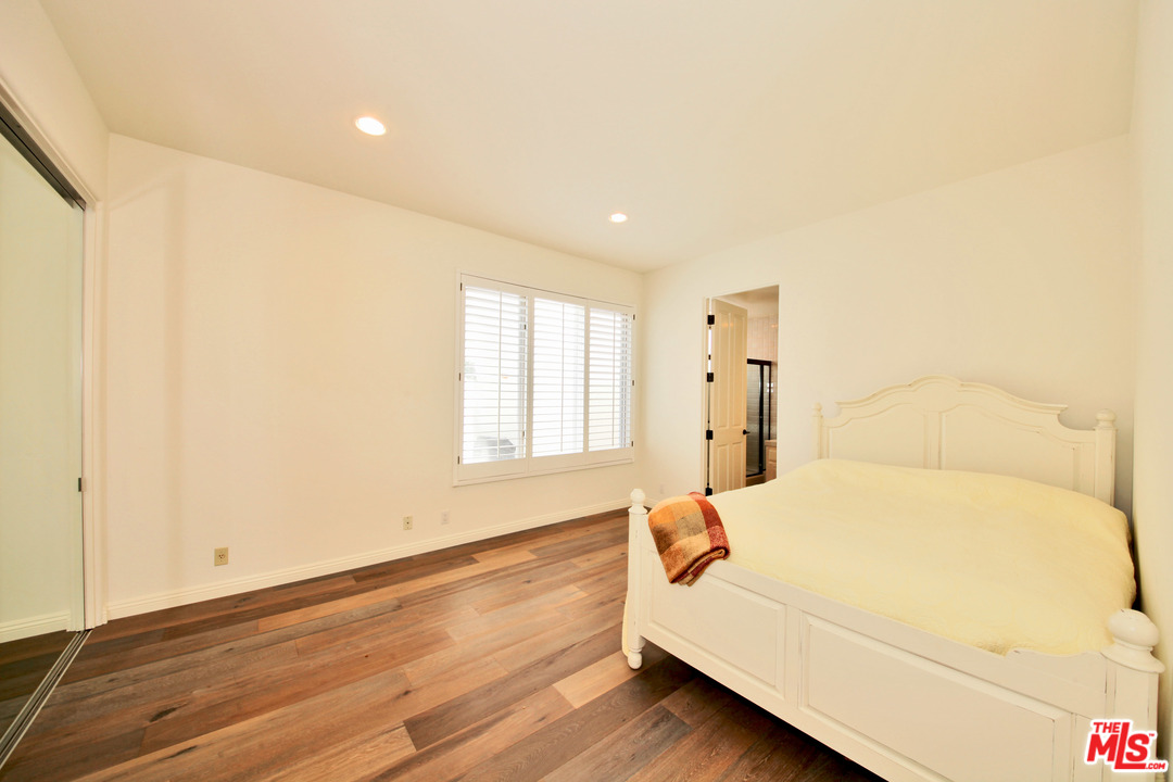 12695 Promontory Road Los Angeles, CA 90049 - Photo 22 of 52