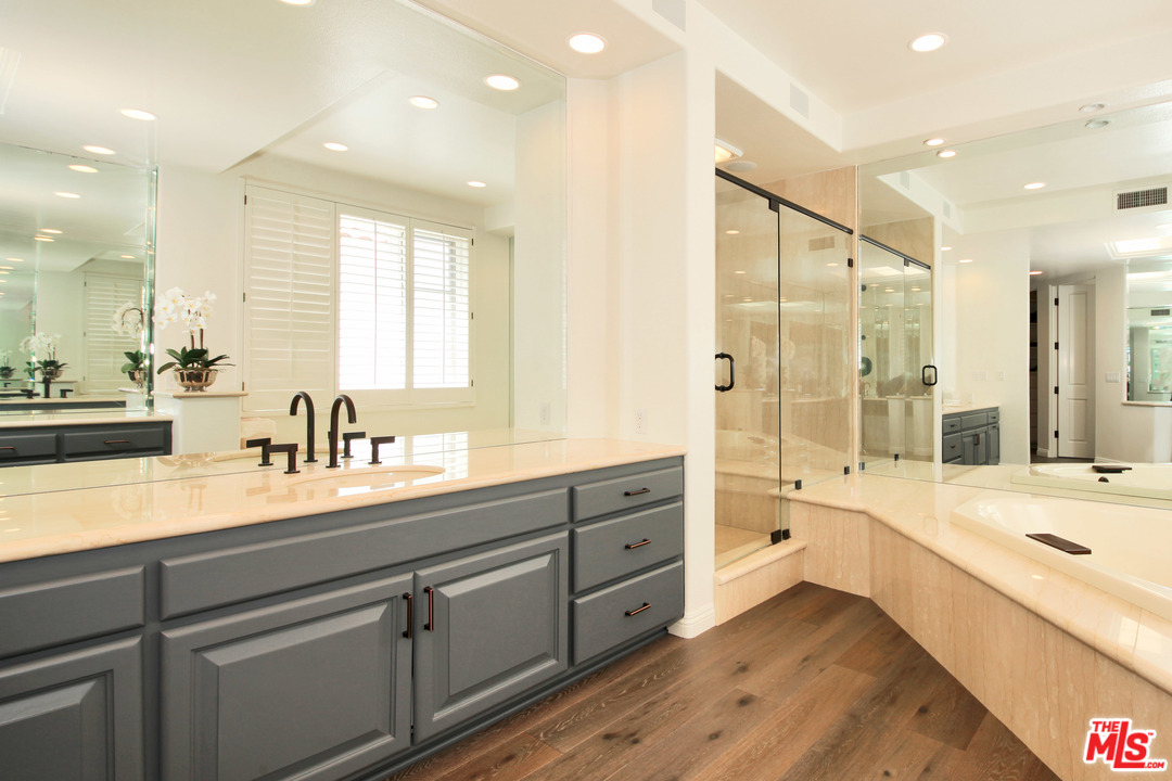 12695 Promontory Road Los Angeles, CA 90049 - Photo 29 of 52