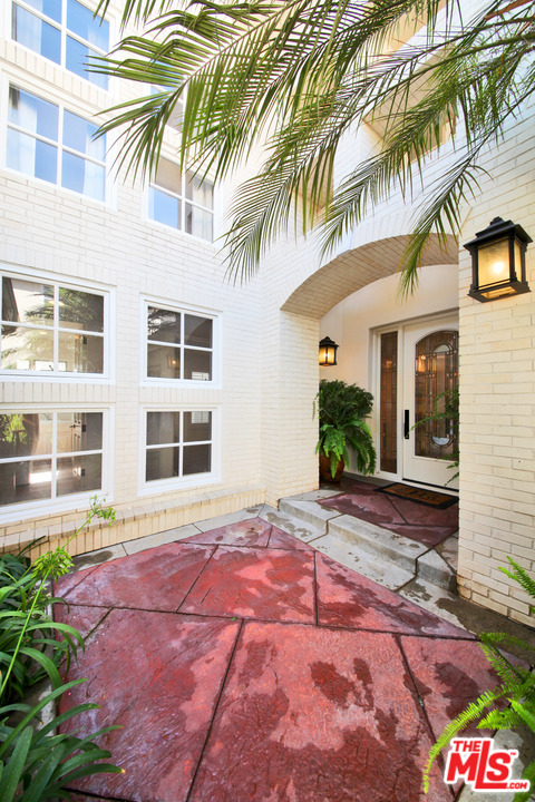 12695 Promontory Road Los Angeles, CA 90049 - Photo 41 of 52