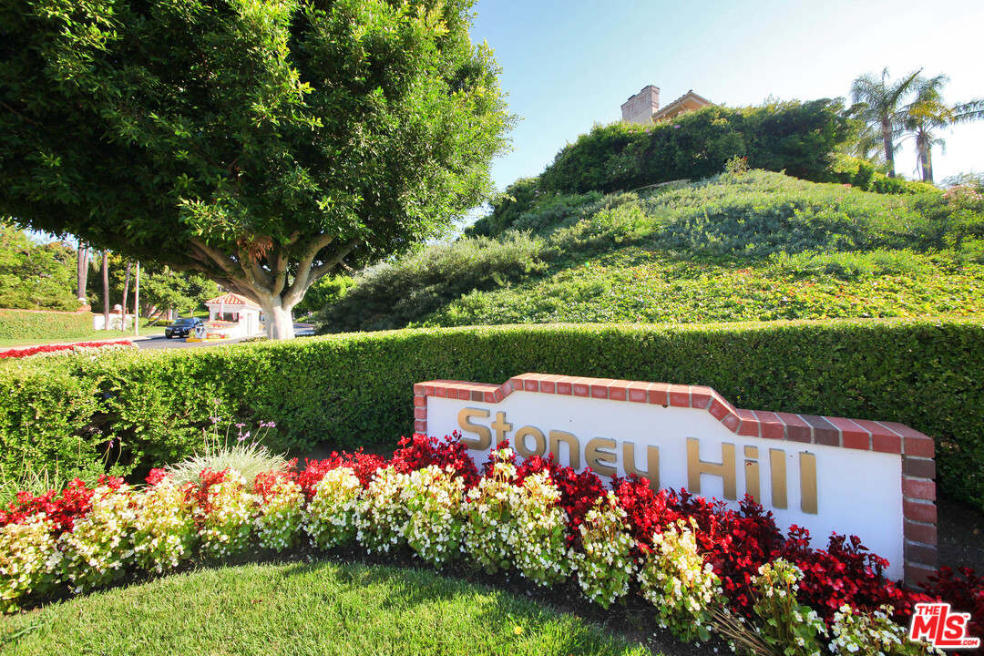 12695 Promontory Road Los Angeles, CA 90049 - Photo 45 of 52