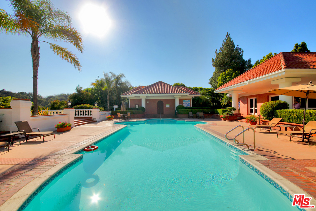 12695 Promontory Road Los Angeles, CA 90049 - Photo 50 of 52