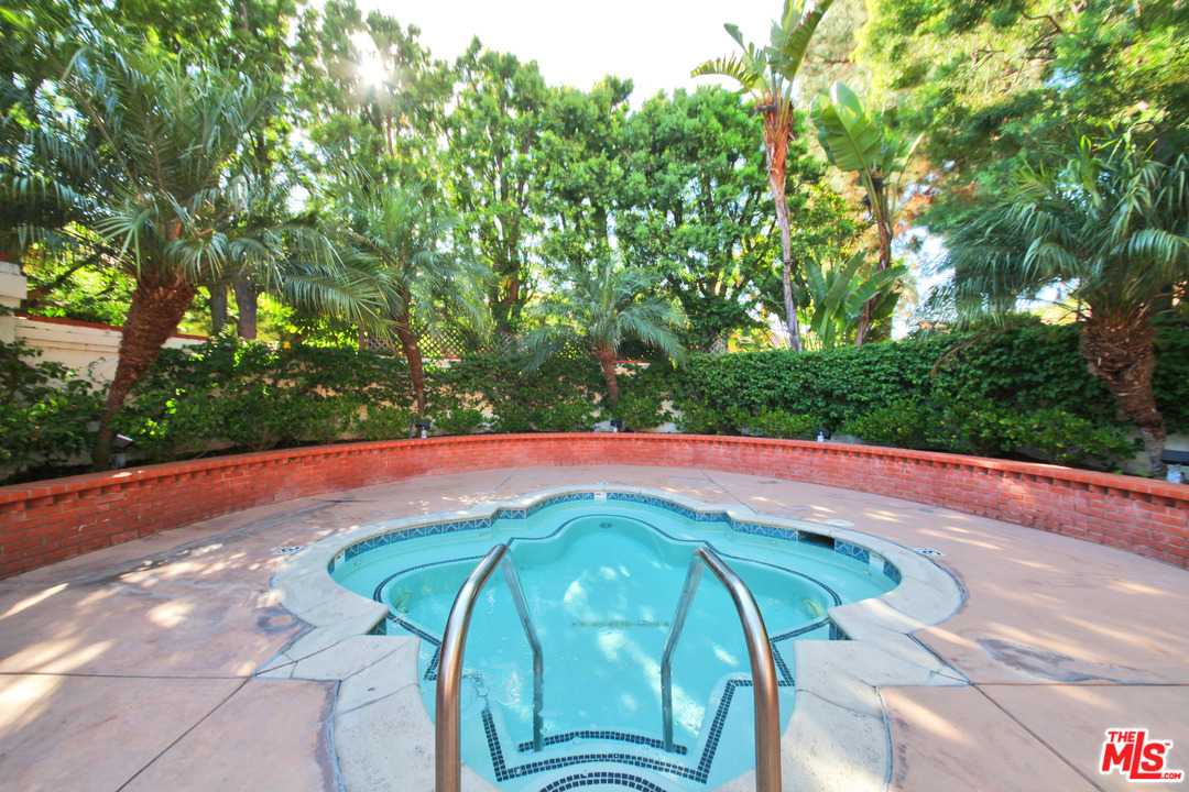 12695 Promontory Road Los Angeles, CA 90049 - Photo 51 of 52