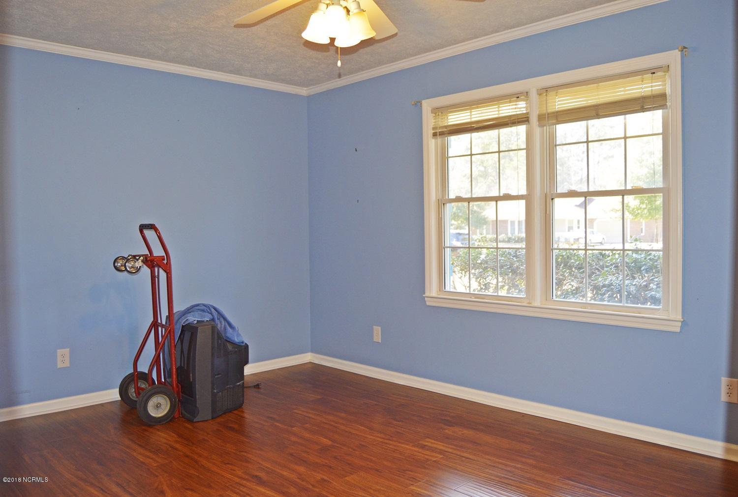 313 North Hampton Road Wilmington, NC 28409 - Photo 13 of 22 Bedroom 2