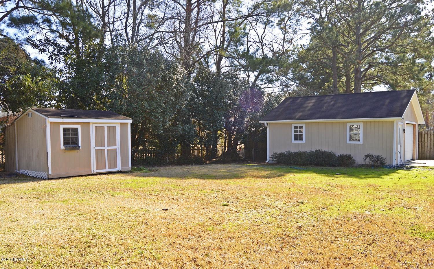 313 North Hampton Road Wilmington, NC 28409 - Photo 15 of 22 05 - 313 N Hampton - Backyard Shed and G