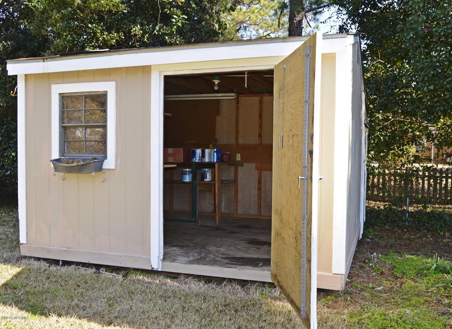 313 North Hampton Road Wilmington, NC 28409 - Photo 17 of 22 Wired Shed