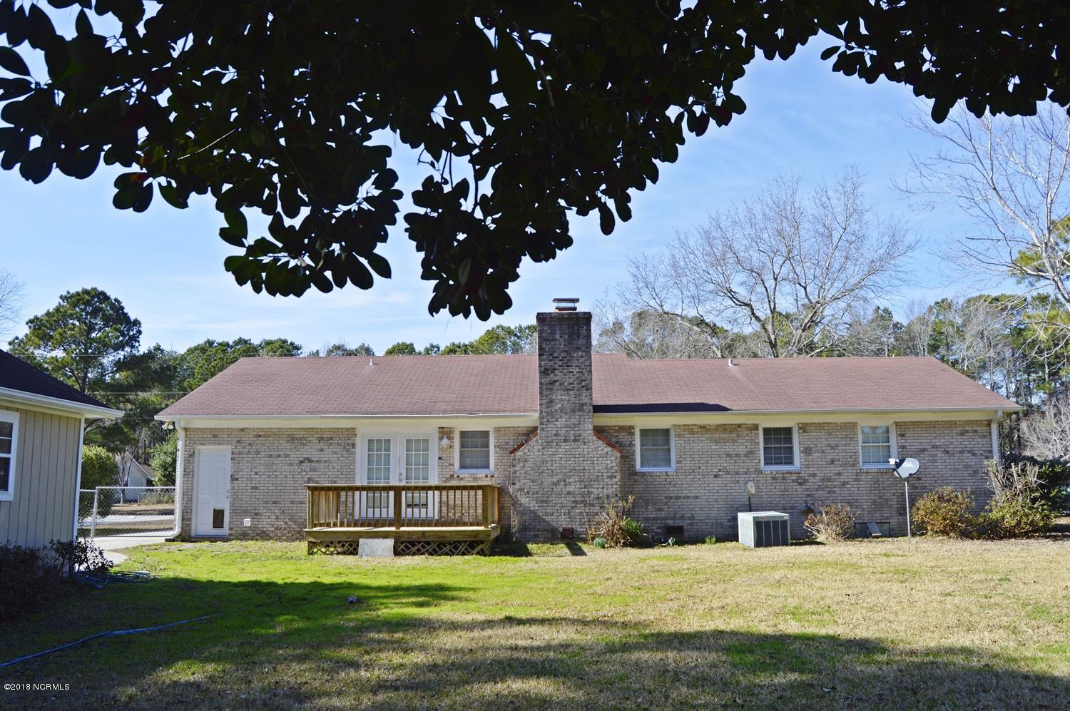 313 North Hampton Road Wilmington, NC 28409 - Photo 20 of 22 Huge back yard