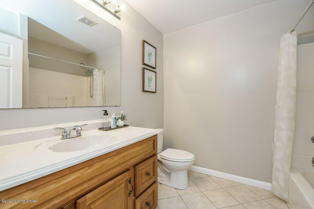 3001 Nepperhan Road Louisville, KY 40220 - Photo 16 of 31 014-3001-14_m