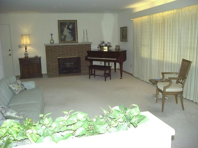 3080 Edgefield Road Columbus, OH 43221 - Photo 3 of 11