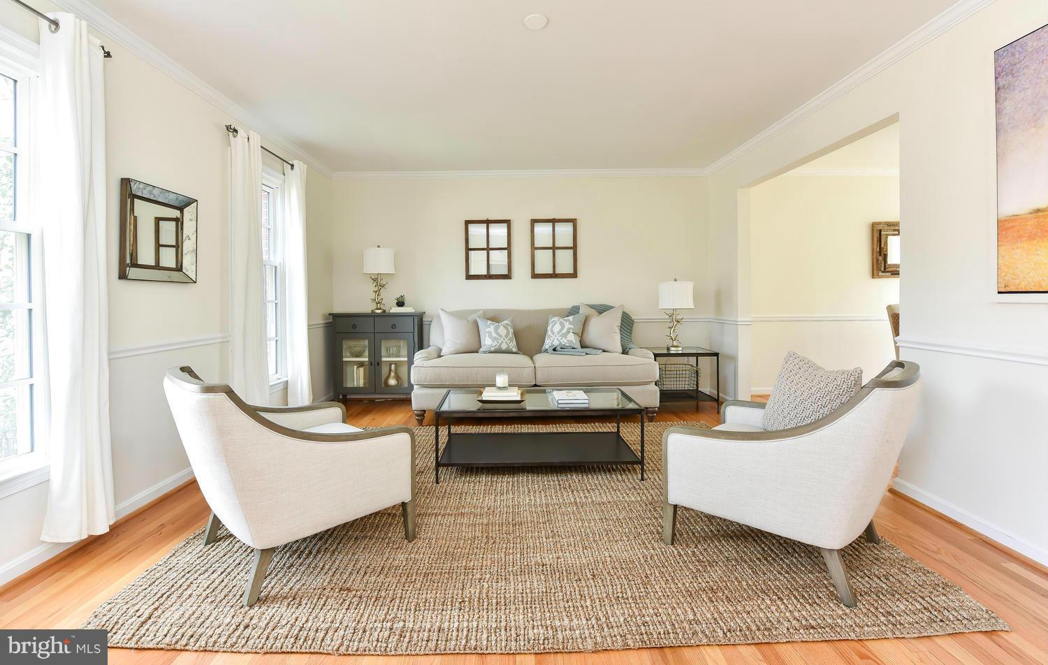 1725 Stonebridge Road Alexandria, VA 22304 - Photo 2 of 22 Living Room