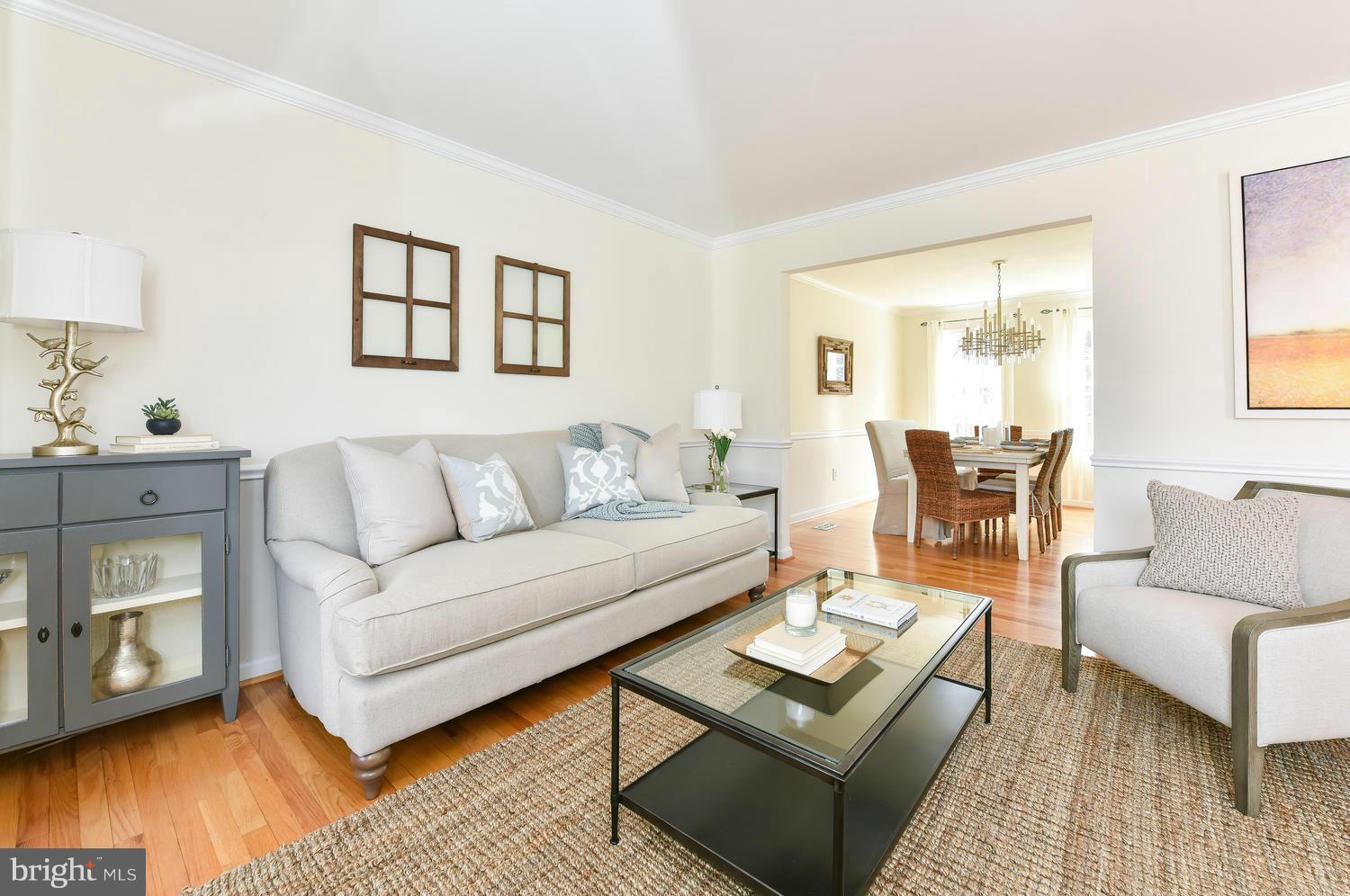 1725 Stonebridge Road Alexandria, VA 22304 - Photo 3 of 22 Living Room