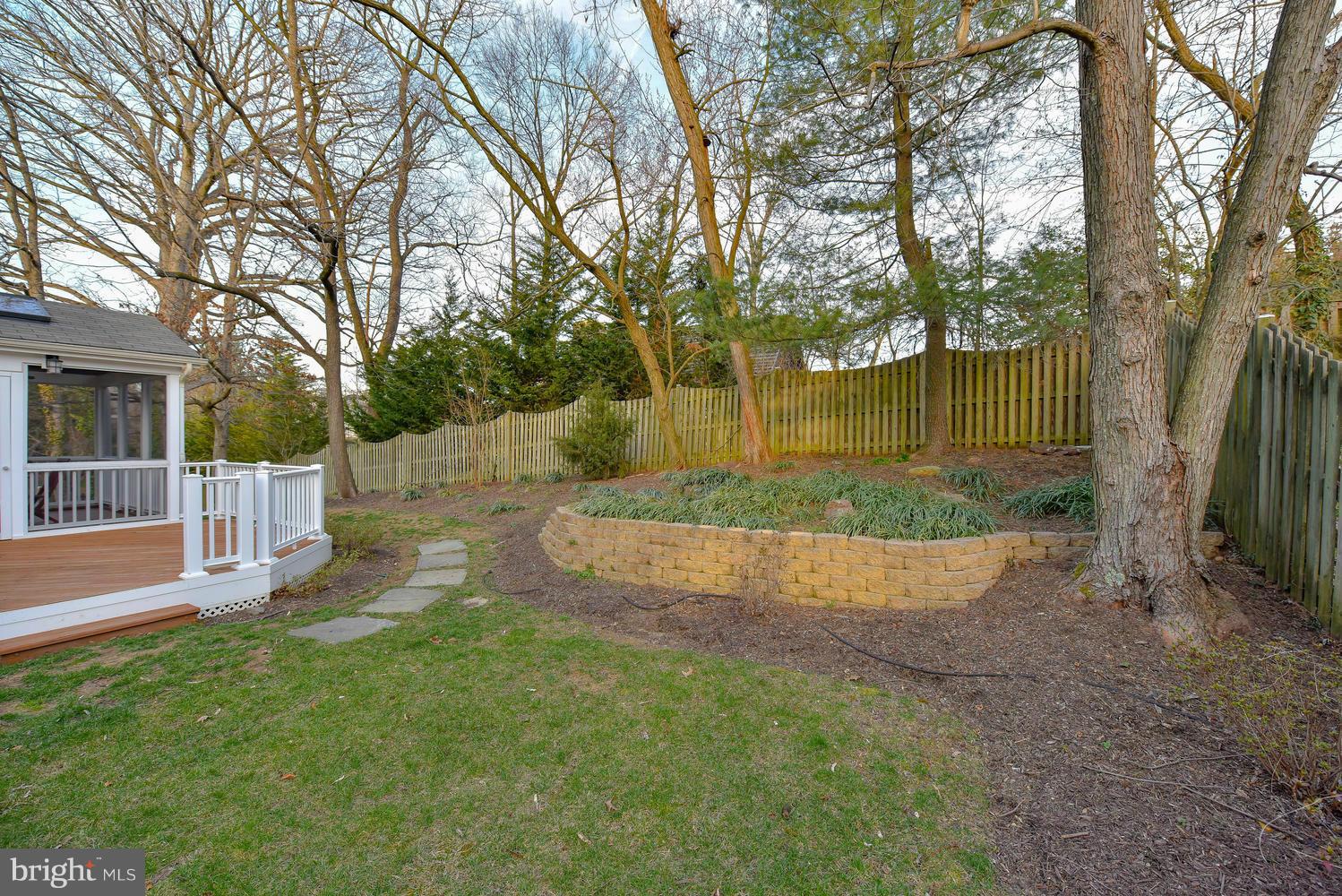 1725 Stonebridge Road Alexandria, VA 22304 - Photo 21 of 22 Exterior (Rear)