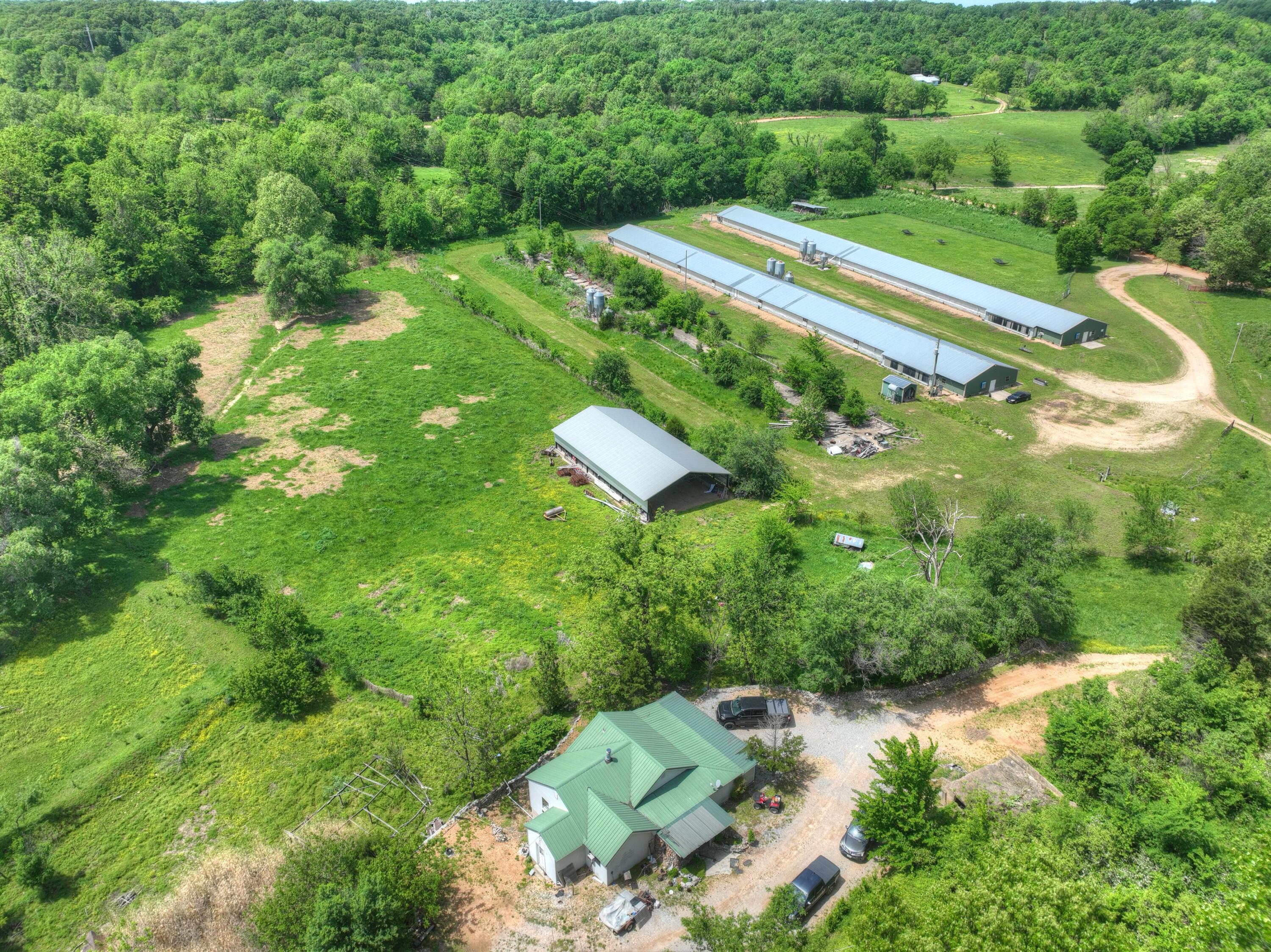 1648 Pack Road Noel, MO 64854 - Photo 24 of 33 033