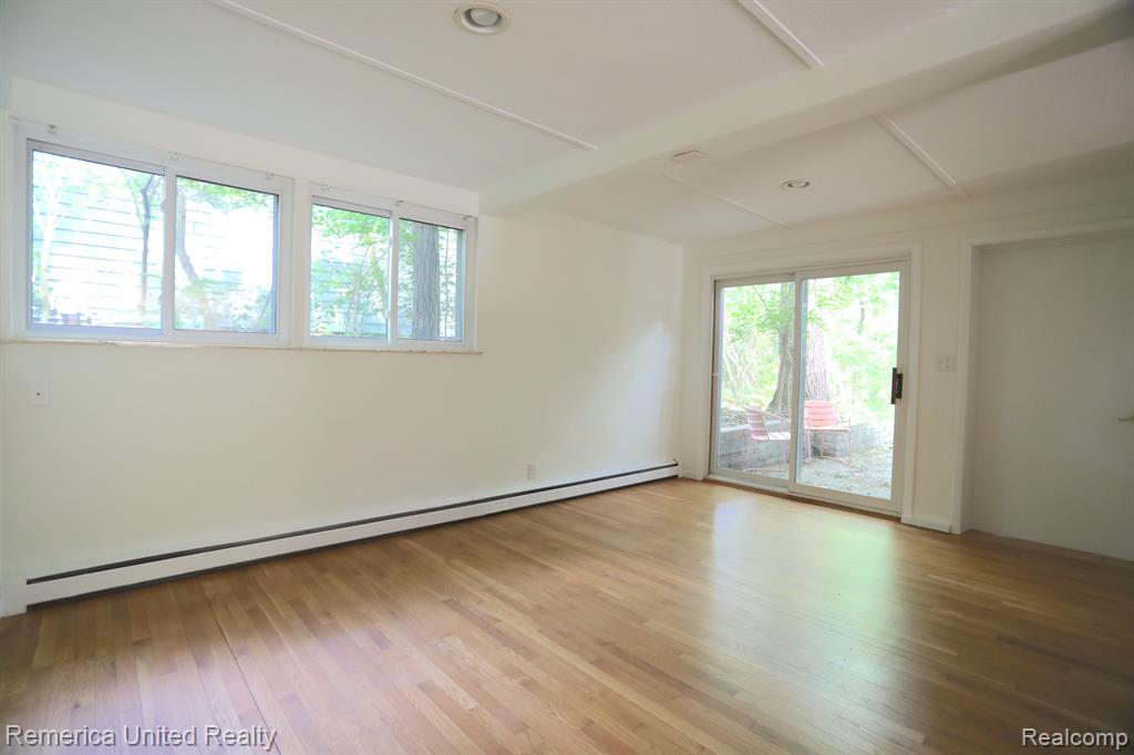 912 Sunset Road Ann Arbor, MI 48103 - Photo 9 of 20