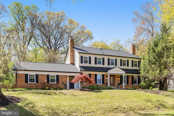 $1,450,000 | 10305 Hunt Country Lane, Vienna, VA 22182