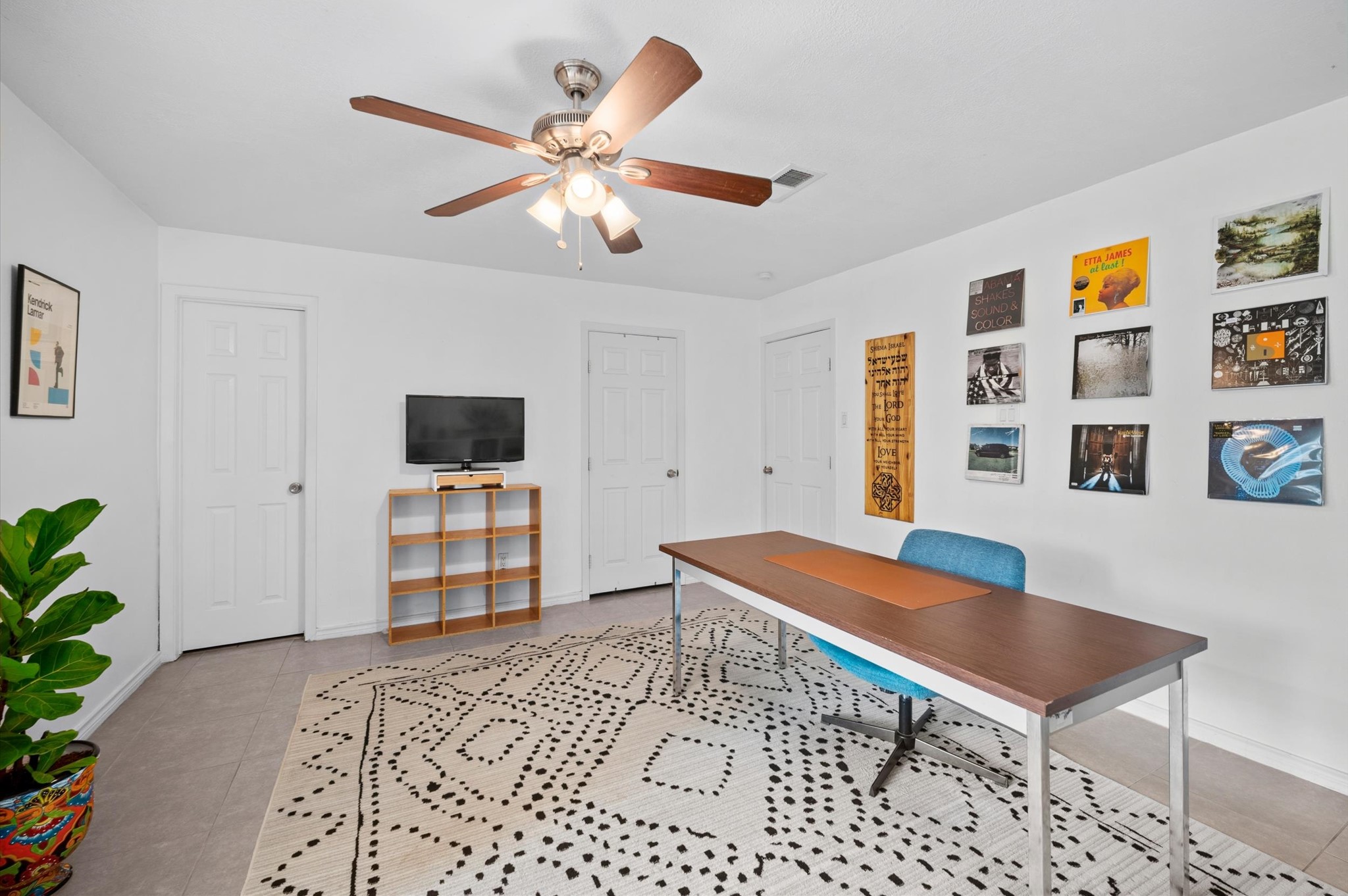 2715 Wood River Road Spring, TX 77373 - Photo 30 of 39 Downstairs bedroom can be used a primary, extra bedroom space or home office!