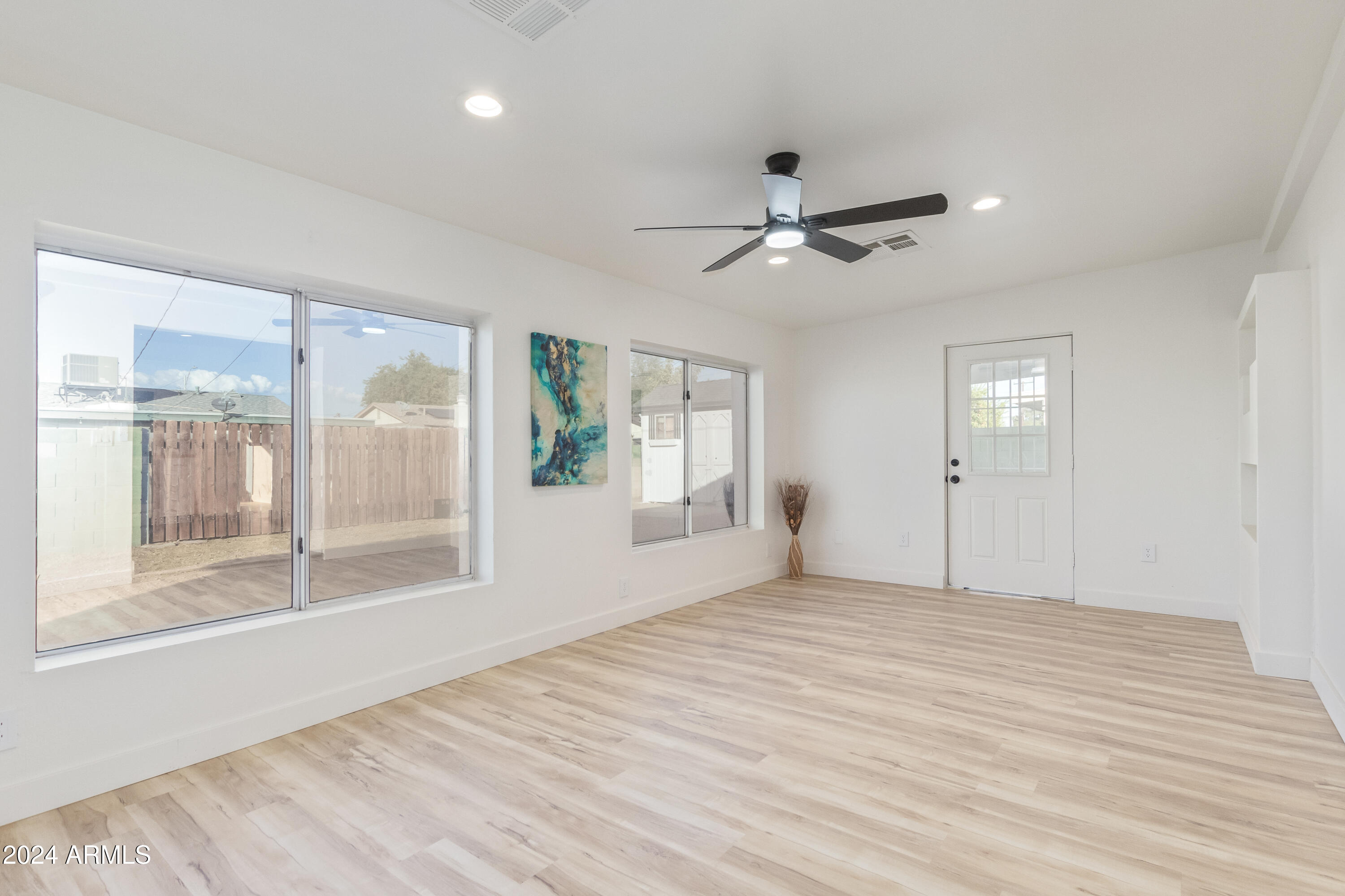 3350 West Wethersfield Road Phoenix, AZ 85029 - Photo 12 of 41 IMG_6123