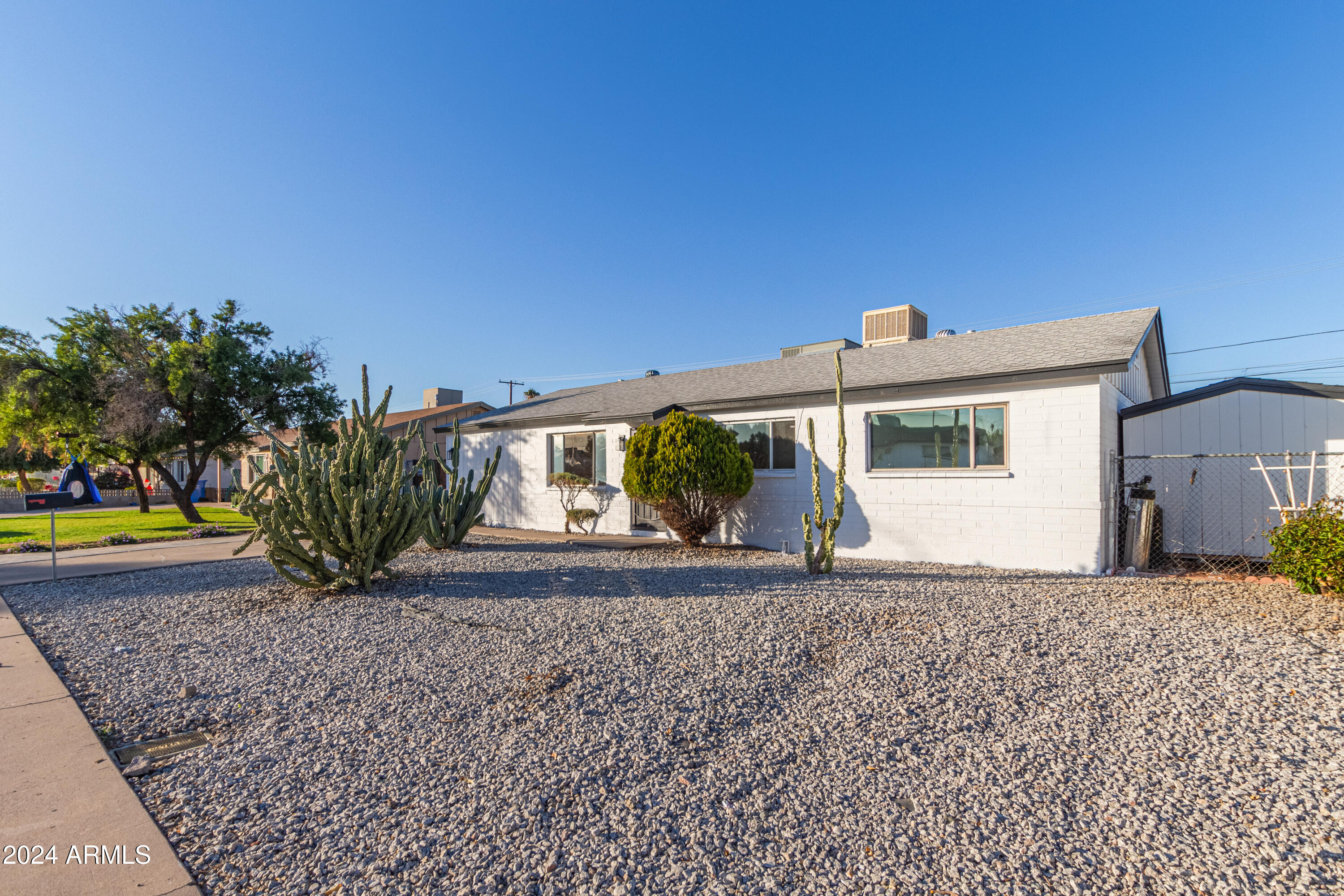 3350 West Wethersfield Road Phoenix, AZ 85029 - Photo 35 of 41 IMG_6131